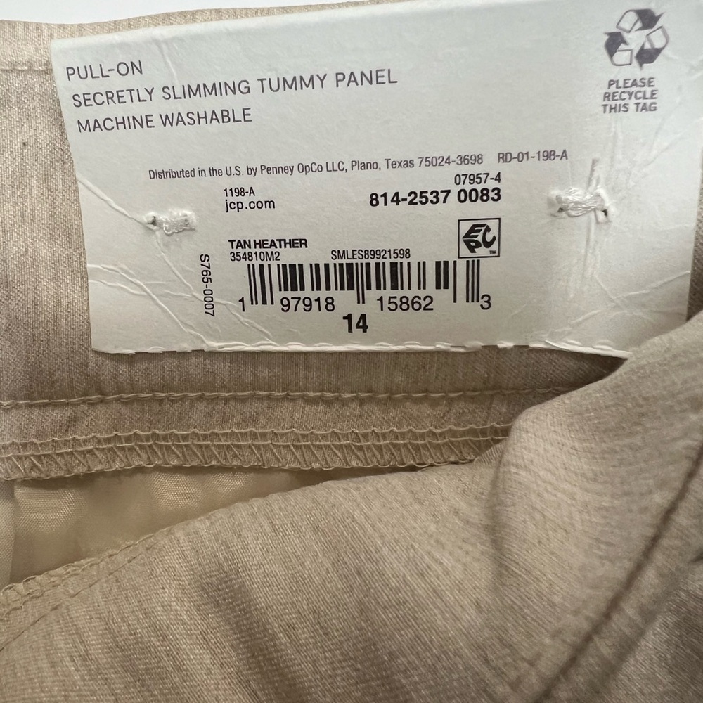NWT Liz Claiborne Beige Straight Leg Pants - Picture 8 of 9